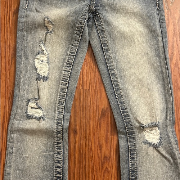 Mudd Ripped Skinny Jeans - Picture 9 of 13
